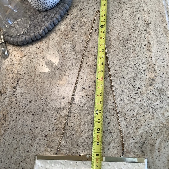 Mr M New York Vintage White Textured Women's Purse Bag with Chain Strap - Picture 6 of 7